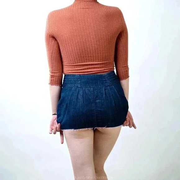 Anthro Pilcro and the Letterpress Raw Hem Denim Micro Mini Skirt - Picture 5 of 6